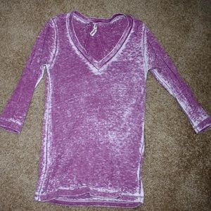 Distressed purple 3/4 sleeve top